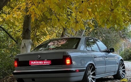 BMW 5 серия, 1990 год, 355 555 рублей, 2 фотография