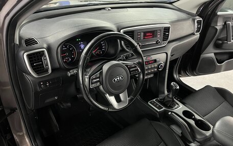 KIA Sportage IV рестайлинг, 2019 год, 1 995 000 рублей, 10 фотография