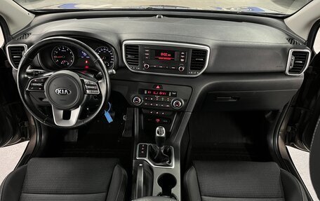 KIA Sportage IV рестайлинг, 2019 год, 1 995 000 рублей, 15 фотография