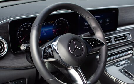 Mercedes-Benz V-Класс, 2024 год, 29 000 000 рублей, 8 фотография