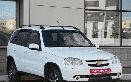 Chevrolet Niva I рестайлинг, 2016 год, 530 000 рублей, 3 фотография