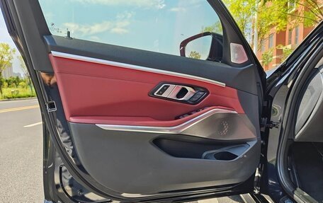 BMW 3 серия, 2023 год, 2 450 000 рублей, 14 фотография