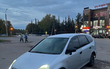 Honda Stream I рестайлинг, 2001 год, 350 000 рублей, 1 фотография