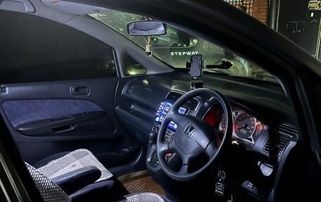 Honda Stream I рестайлинг, 2001 год, 350 000 рублей, 10 фотография