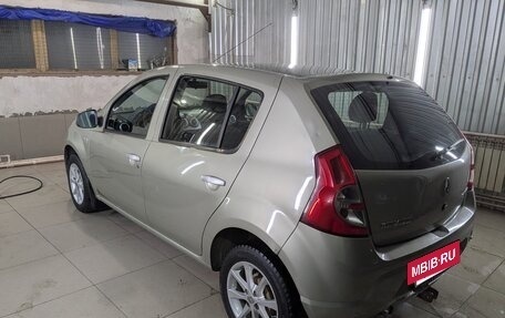 Renault Sandero I, 2014 год, 450 000 рублей, 2 фотография