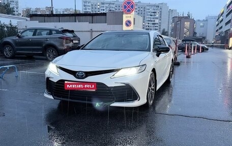 Toyota Camry, 2022 год, 2 600 000 рублей, 1 фотография
