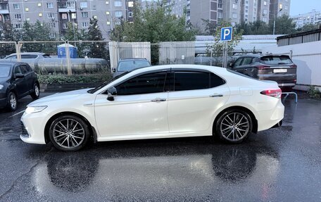 Toyota Camry, 2022 год, 2 600 000 рублей, 4 фотография