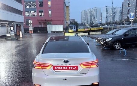 Toyota Camry, 2022 год, 2 600 000 рублей, 5 фотография