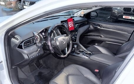 Toyota Camry, 2022 год, 2 600 000 рублей, 6 фотография