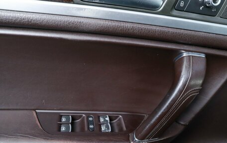 Volkswagen Touareg III, 2011 год, 1 979 000 рублей, 9 фотография