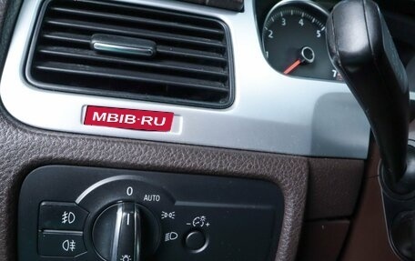 Volkswagen Touareg III, 2011 год, 1 979 000 рублей, 10 фотография