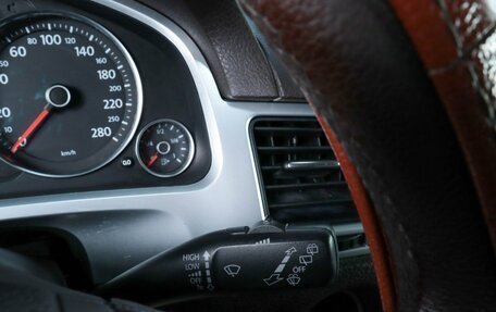 Volkswagen Touareg III, 2011 год, 1 979 000 рублей, 13 фотография
