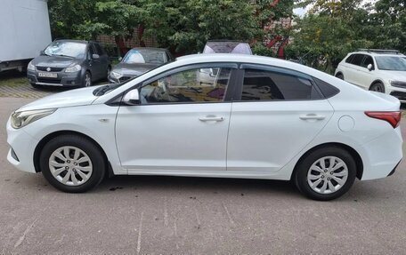 Hyundai Solaris II рестайлинг, 2017 год, 795 000 рублей, 1 фотография