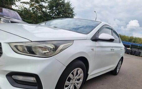 Hyundai Solaris II рестайлинг, 2017 год, 795 000 рублей, 2 фотография