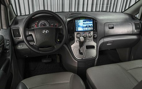 Hyundai Grand Starex Grand Starex I рестайлинг 2, 2011 год, 1 599 000 рублей, 6 фотография