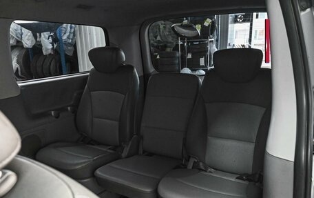 Hyundai Grand Starex Grand Starex I рестайлинг 2, 2011 год, 1 599 000 рублей, 10 фотография