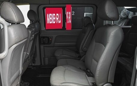 Hyundai Grand Starex Grand Starex I рестайлинг 2, 2011 год, 1 599 000 рублей, 11 фотография