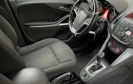Opel Zafira C рестайлинг, 2013 год, 850 000 рублей, 10 фотография