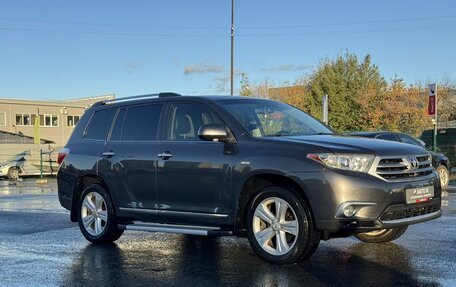 Toyota Highlander III, 2012 год, 1 999 000 рублей, 2 фотография