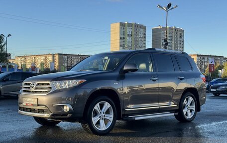 Toyota Highlander III, 2012 год, 1 999 000 рублей, 4 фотография