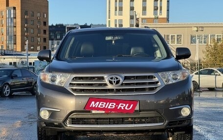 Toyota Highlander III, 2012 год, 1 999 000 рублей, 3 фотография