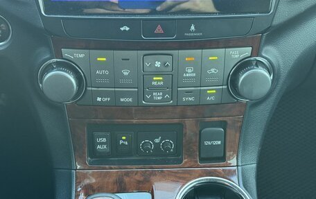 Toyota Highlander III, 2012 год, 1 999 000 рублей, 17 фотография