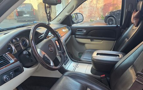 Cadillac Escalade III, 2014 год, 2 150 000 рублей, 17 фотография