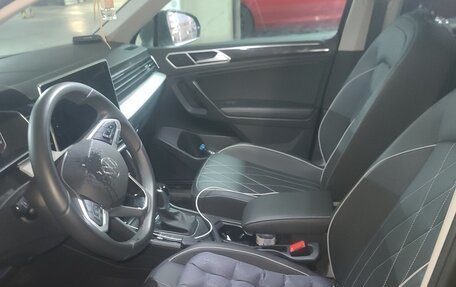 Volkswagen Tiguan II, 2025 год, 3 650 000 рублей, 7 фотография