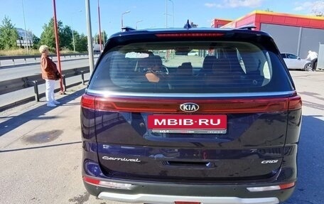 KIA Carnival, 2021 год, 4 000 000 рублей, 3 фотография