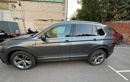 Volkswagen Tiguan II, 2019 год, 3 500 000 рублей, 3 фотография