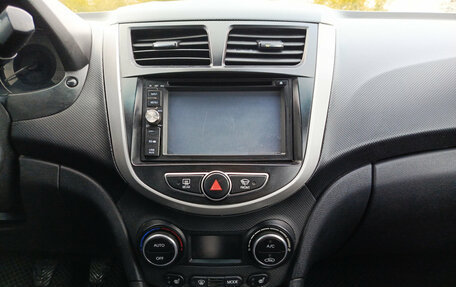 Hyundai Solaris II рестайлинг, 2014 год, 967 000 рублей, 19 фотография