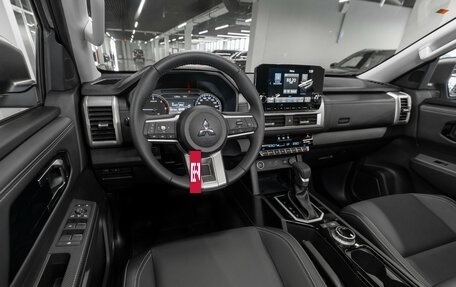 Mitsubishi L200, 2026 год, 5 700 000 рублей, 10 фотография