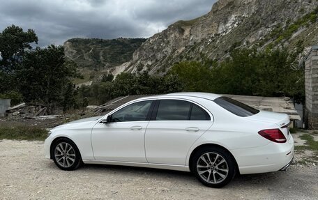 Mercedes-Benz E-Класс, 2018 год, 2 500 000 рублей, 5 фотография