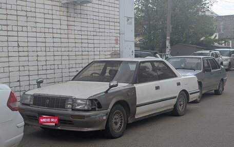Toyota Crown, 1989 год, 350 000 рублей, 2 фотография