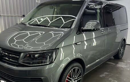 Volkswagen Multivan T6 рестайлинг, 2018 год, 4 705 000 рублей, 2 фотография