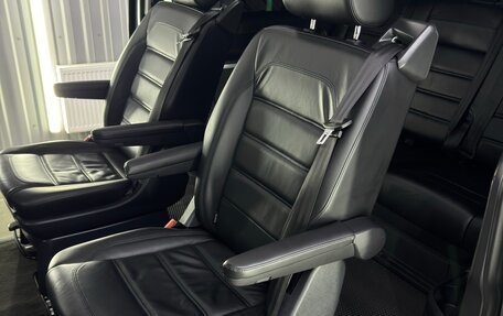 Volkswagen Multivan T6 рестайлинг, 2018 год, 4 705 000 рублей, 14 фотография