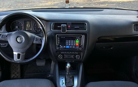 Volkswagen Jetta VI, 2012 год, 830 000 рублей, 5 фотография