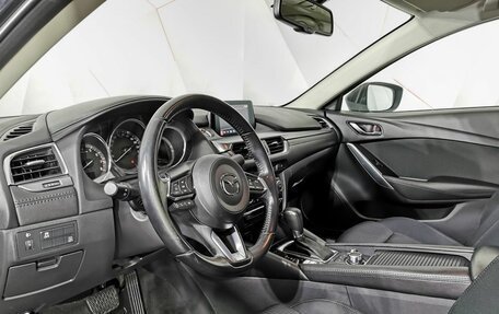 Mazda 6, 2017 год, 1 945 000 рублей, 19 фотография