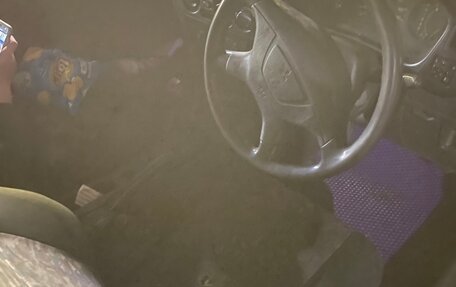 Mitsubishi Mirage VI рестайлинг, 1998 год, 60 000 рублей, 10 фотография