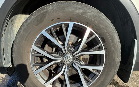 Volkswagen Tiguan II, 2019 год, 2 350 000 рублей, 13 фотография