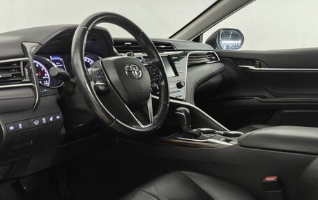 Toyota Camry, 2020 год, 3 100 000 рублей, 16 фотография