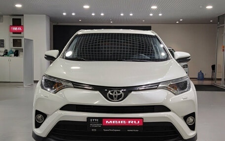 Toyota RAV4, 2017 год, 2 153 000 рублей, 6 фотография