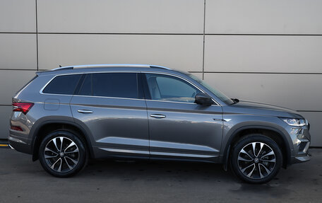 Skoda Kodiaq I, 2023 год, 4 698 000 рублей, 4 фотография