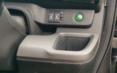 Honda Stepwgn IV, 2020 год, 2 250 000 рублей, 12 фотография