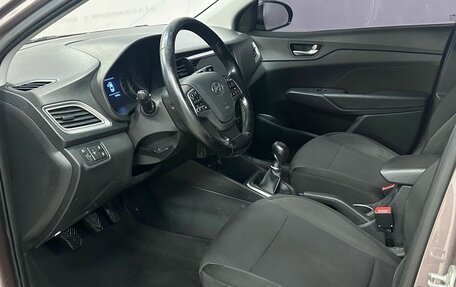 Hyundai Solaris II рестайлинг, 2019 год, 900 000 рублей, 9 фотография