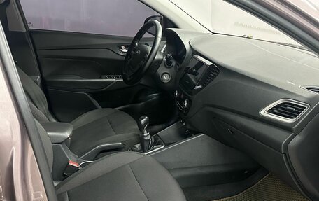 Hyundai Solaris II рестайлинг, 2019 год, 900 000 рублей, 11 фотография