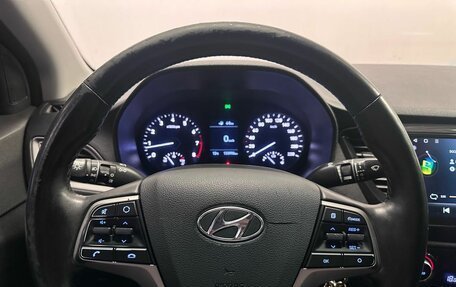 Hyundai Solaris II рестайлинг, 2019 год, 900 000 рублей, 15 фотография