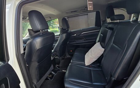 Toyota Highlander III, 2014 год, 2 600 000 рублей, 3 фотография