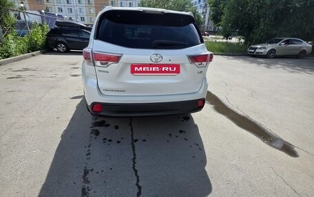 Toyota Highlander III, 2014 год, 2 600 000 рублей, 5 фотография