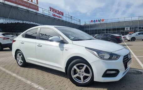 Hyundai Solaris II рестайлинг, 2018 год, 990 000 рублей, 2 фотография
